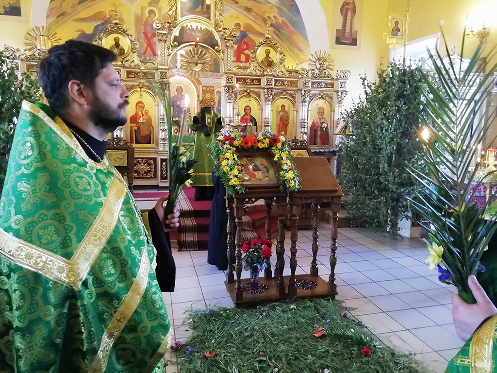 Всенощное бдение в канун праздника Троицы