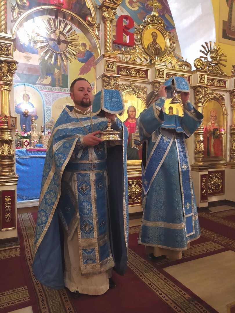 Празднование Введение во храм Пресвятой Богородицы