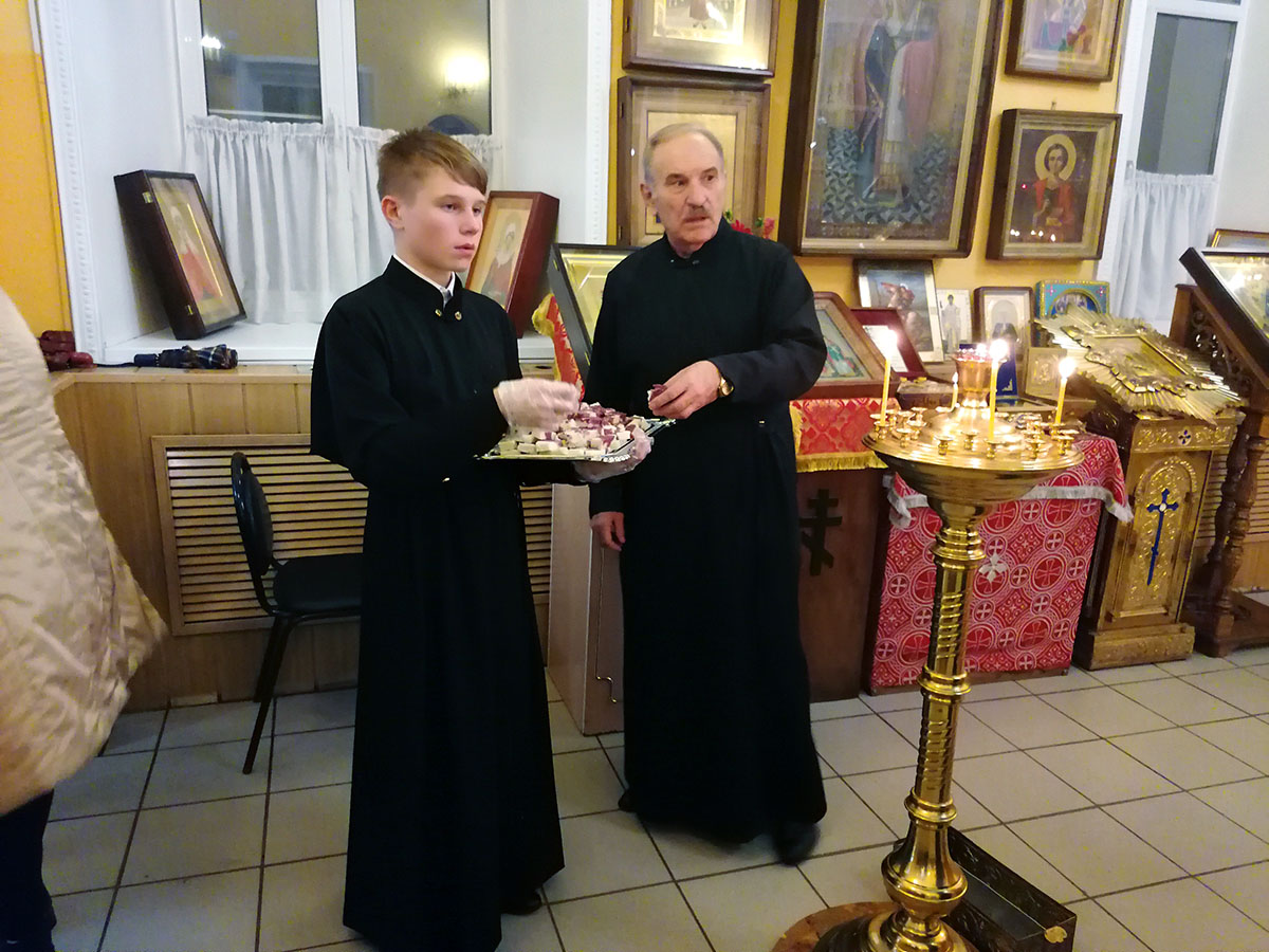 Всенощное бдение в канун празднования Воздвижения Животворящего Креста Господня