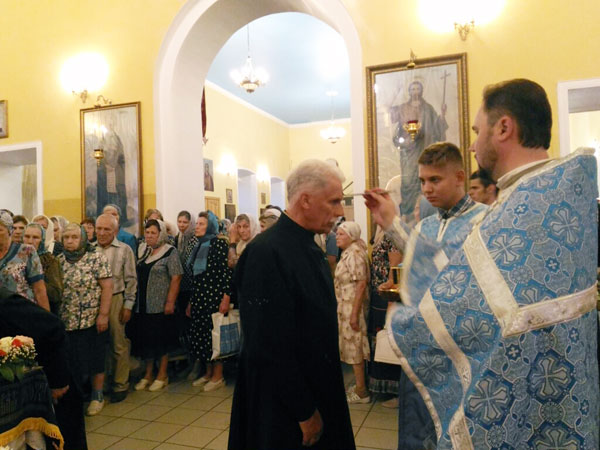 Всенощное бдение с Чином погребения Плащаницы Божией Матери