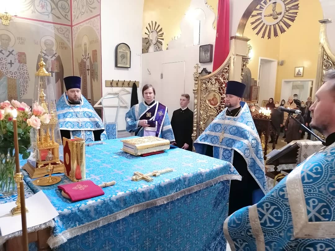 Всенощное бдение в канун Введения во храм Пресвятой Богородицы 