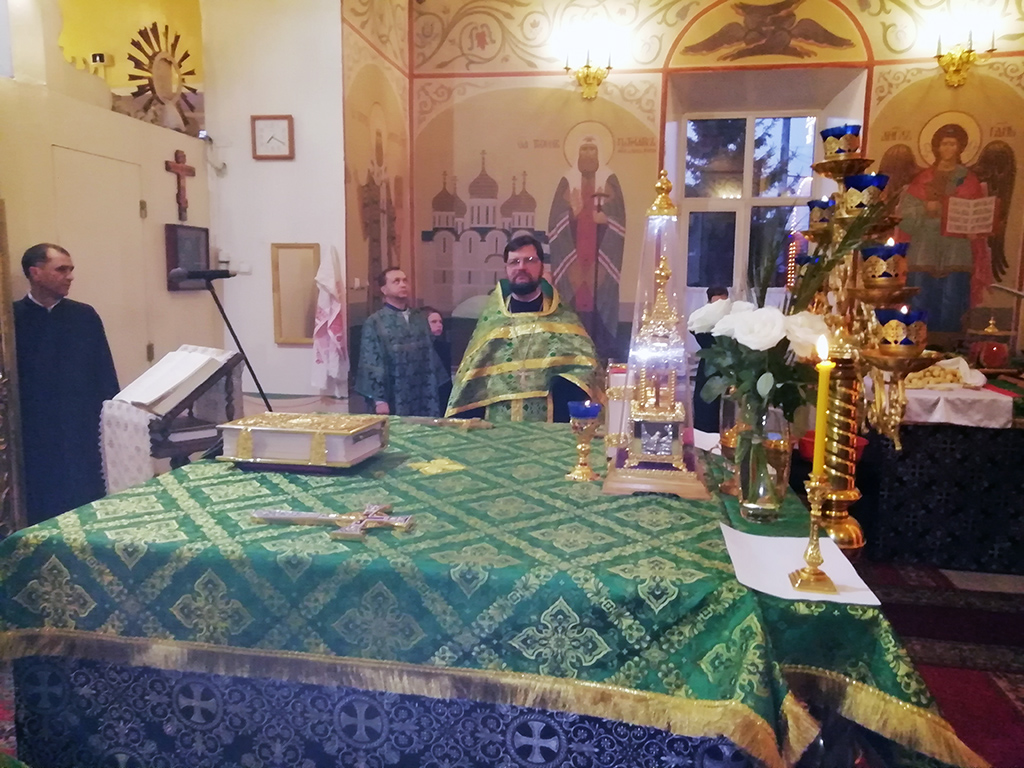 Всенощное бдение в канун праздника Входа Господня в Иерусалим