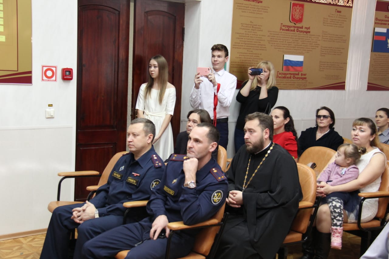  Руководство регионального УФСИН поздравило сотрудниц с Днем матери
