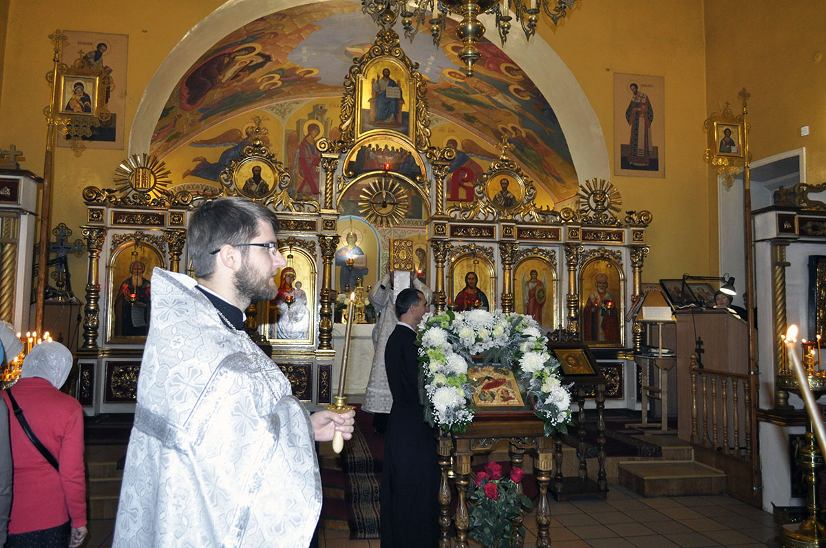 Всенощное бдение в канун Рождества Христова