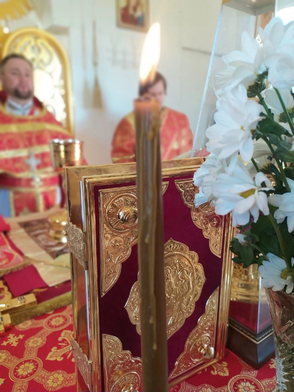 Протоиерей Александр Филиппов освятил место под строительство Воскресной школы в Камайке