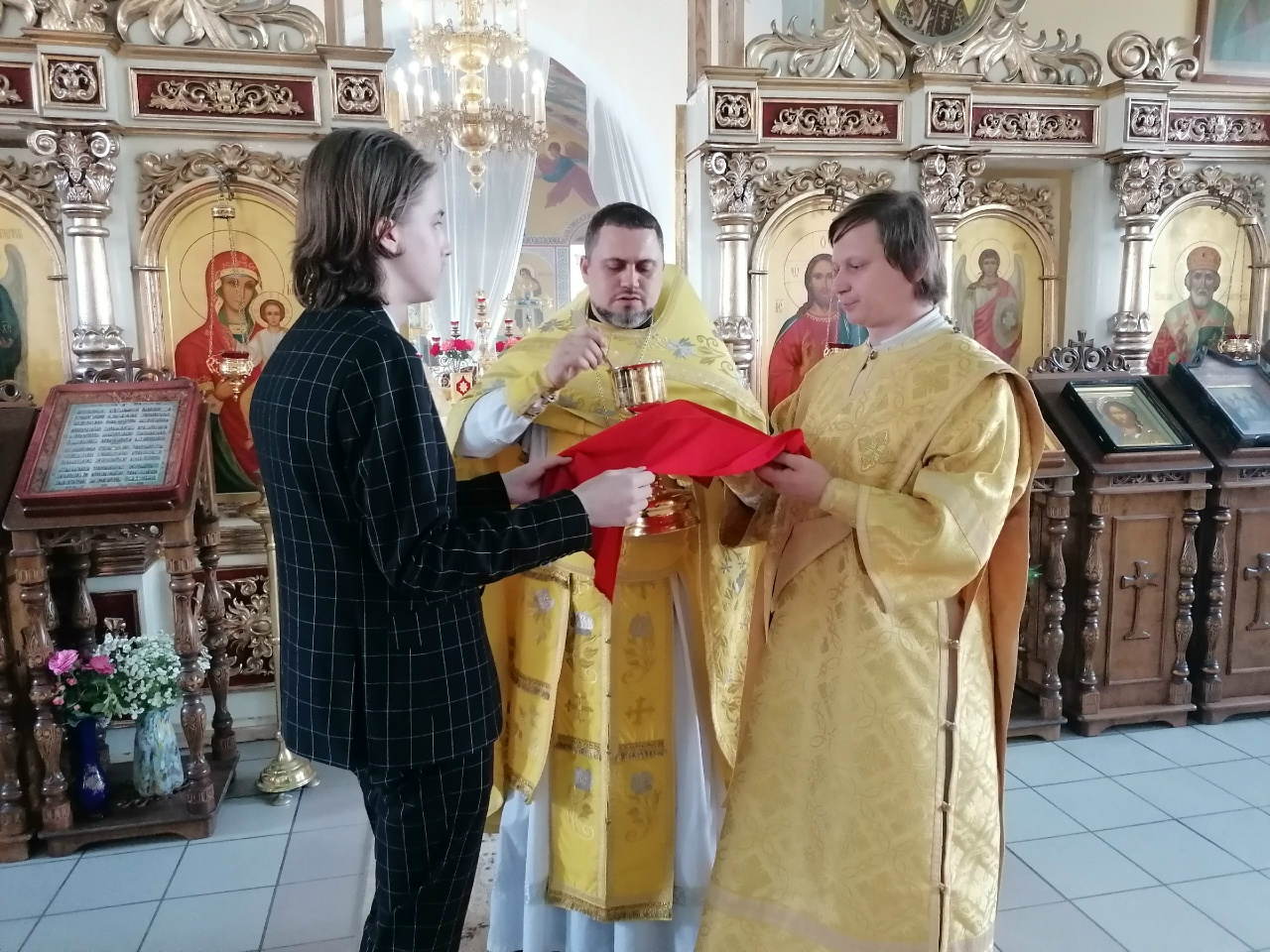 Неделя Всех святых в земле Русской просиявших