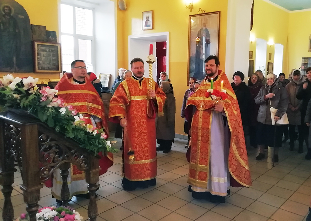 В четверг Светлой седмицы в нашем храме совершалась Божественная литургия