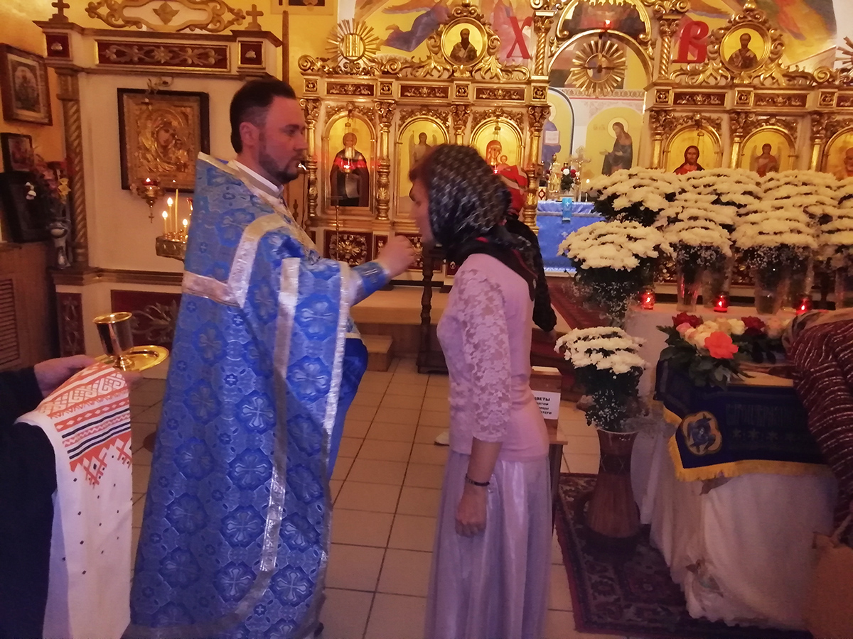 Всенощное бдение с чином Погребения Плащаницы Богородицы