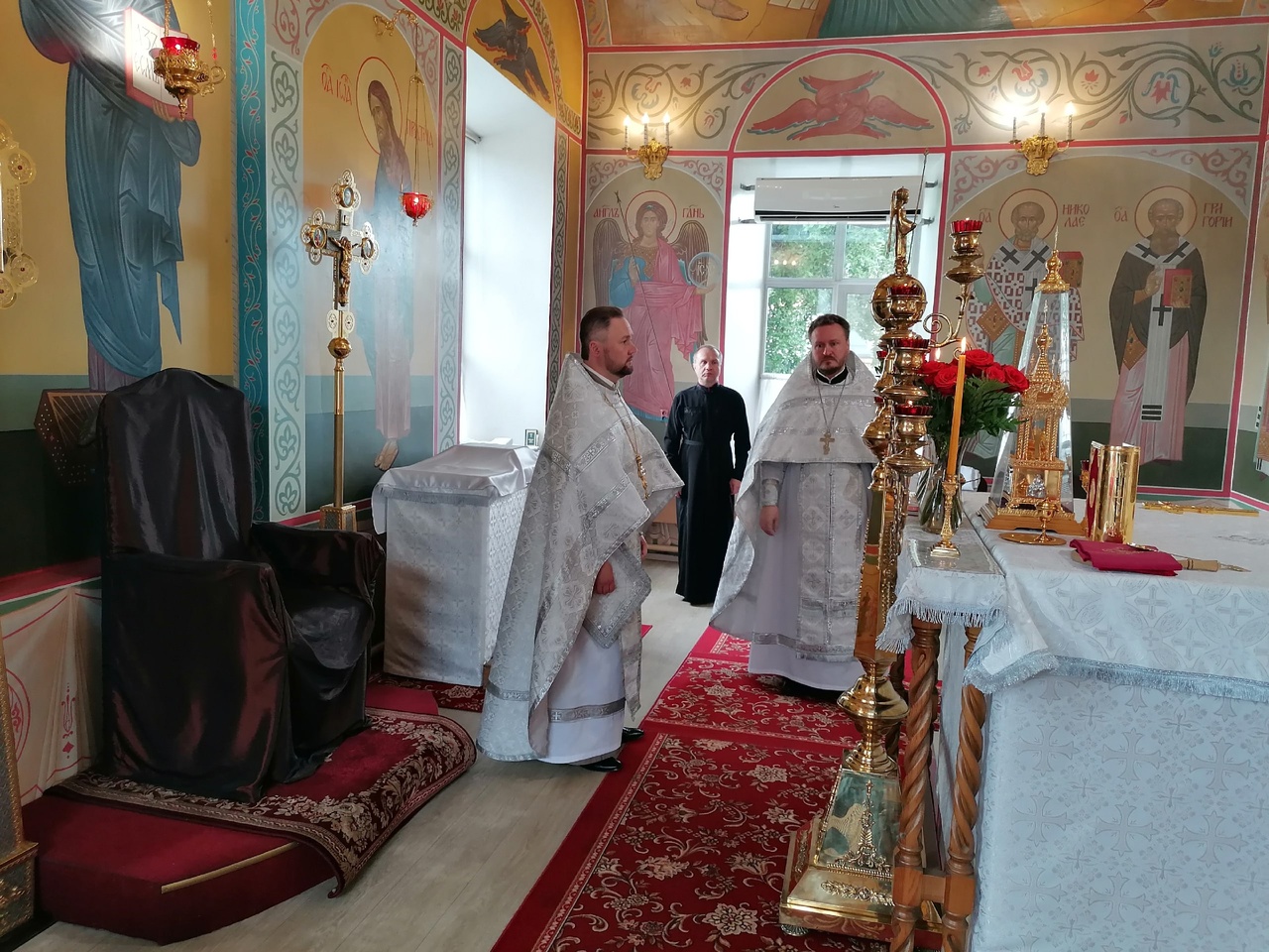 Поздравление с Днём рождения настоятеля протоиерея Александра Филиппова