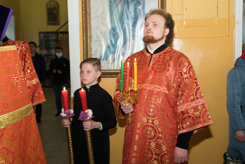 Во вторник Светлой седмицы митрополит Серафим совершил Божественную литургию в нашем храме
