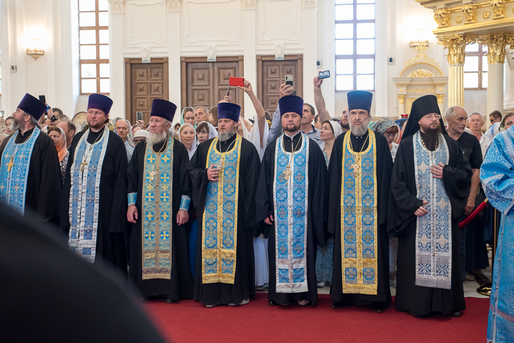 Клирики нашего храма приняли участие в перенесении чудотворной Казанской-Пензенской иконы Божией Матери в Спасский кафедральный собор