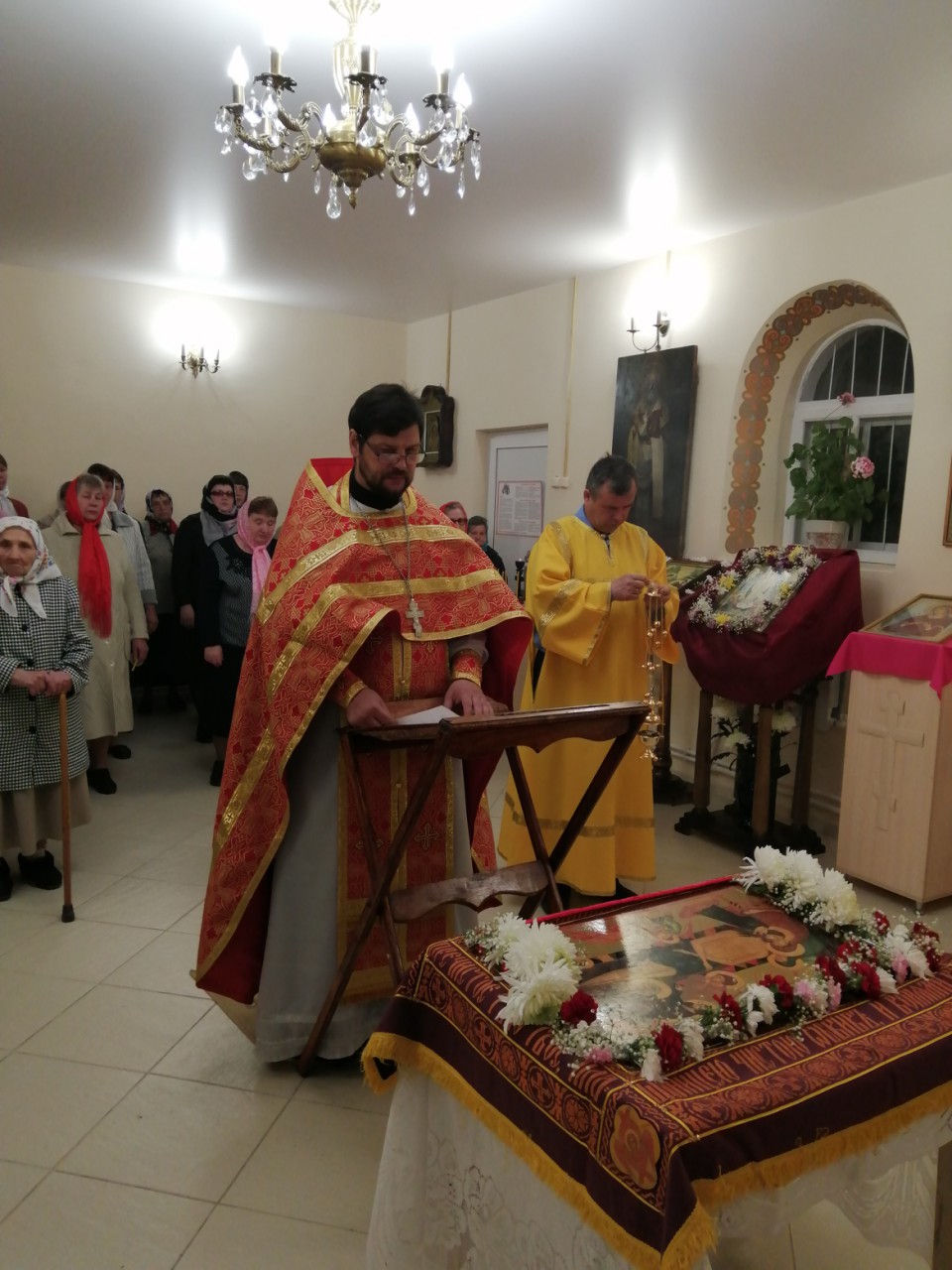 Иерей Сергий Беляков возглавил Пасхальную службу в Михайло-Архангельском молитвенном доме в с.Павло-Куракино 