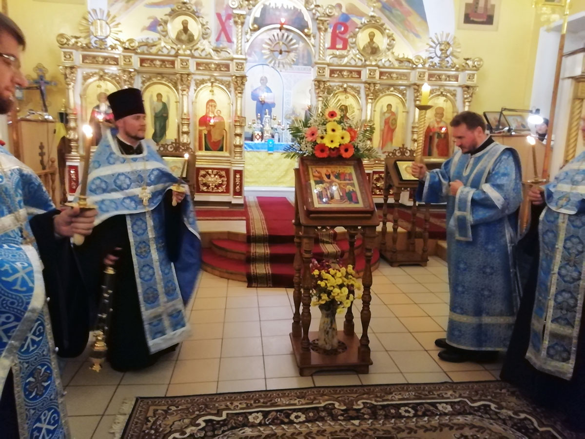 Всенощное бдение в канун празднования Покрова Пресвятой Богородицы 