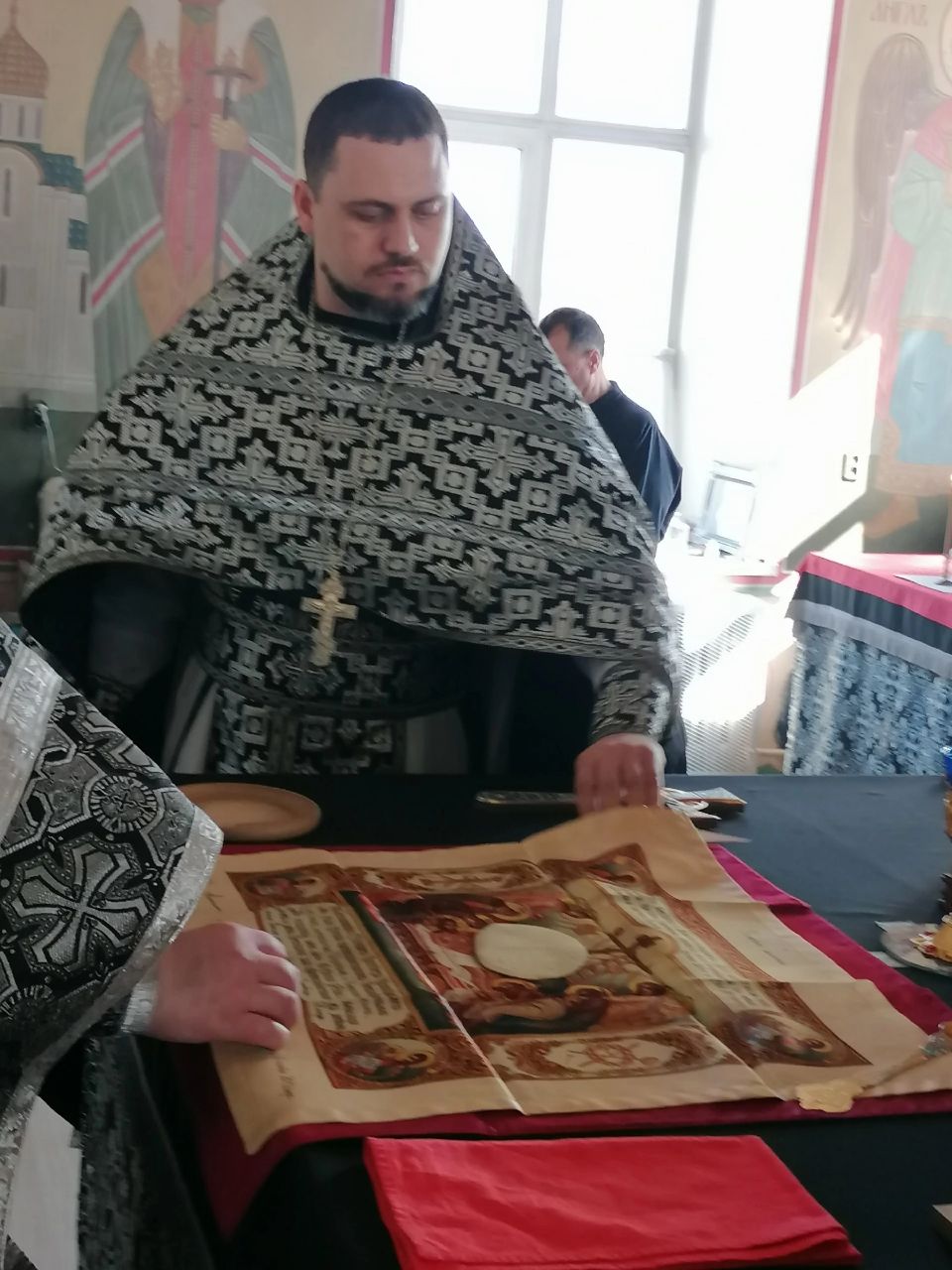 Протоиерей Александр Филиппов совершил Божественную Литургию Преждеосвященных Даров