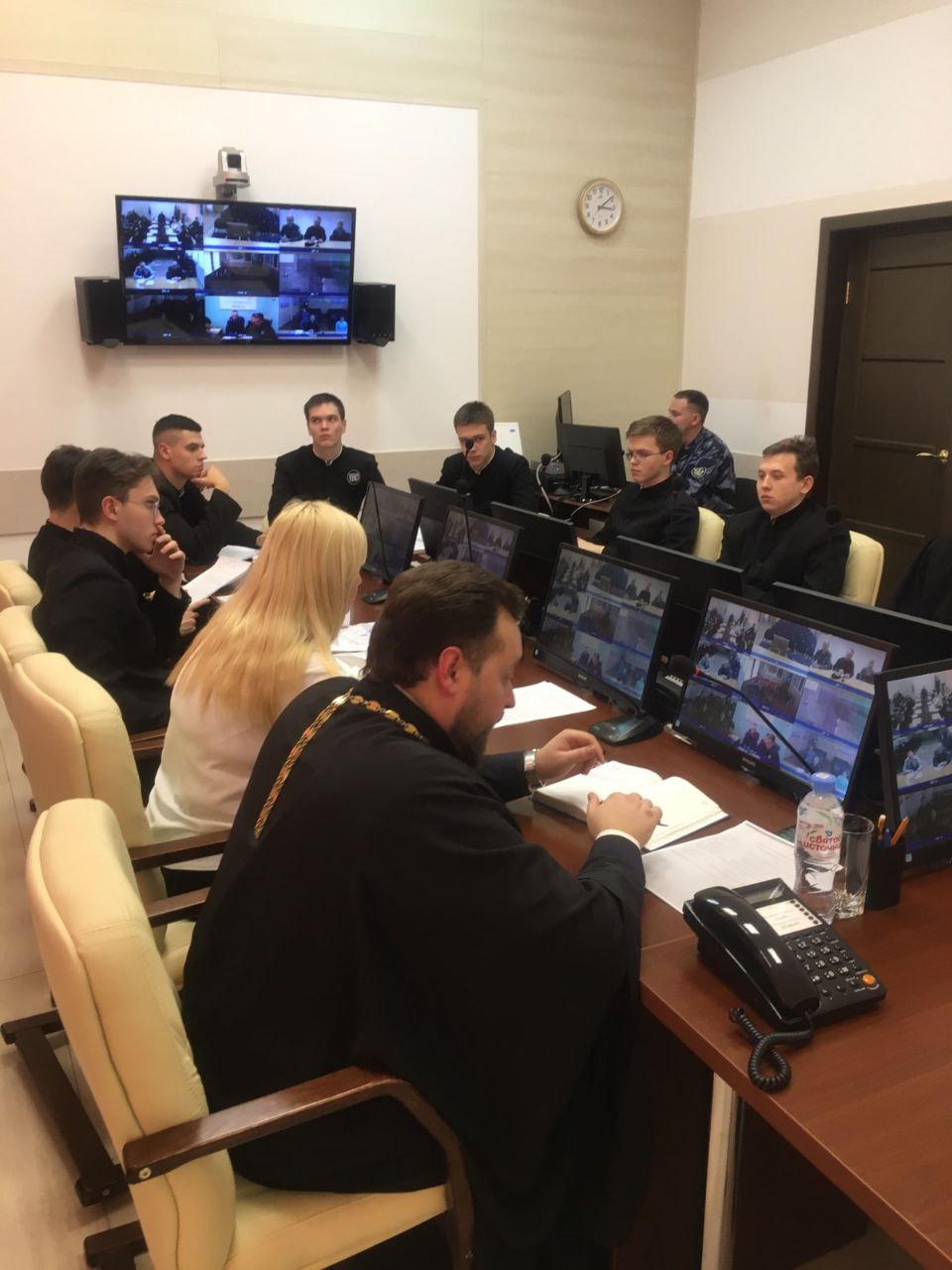 Протоиерей Антоний Шварёв руководил секцией "Миссия Церкви в местах лишения свободы" в рамках X Региональных Рождественских чтений