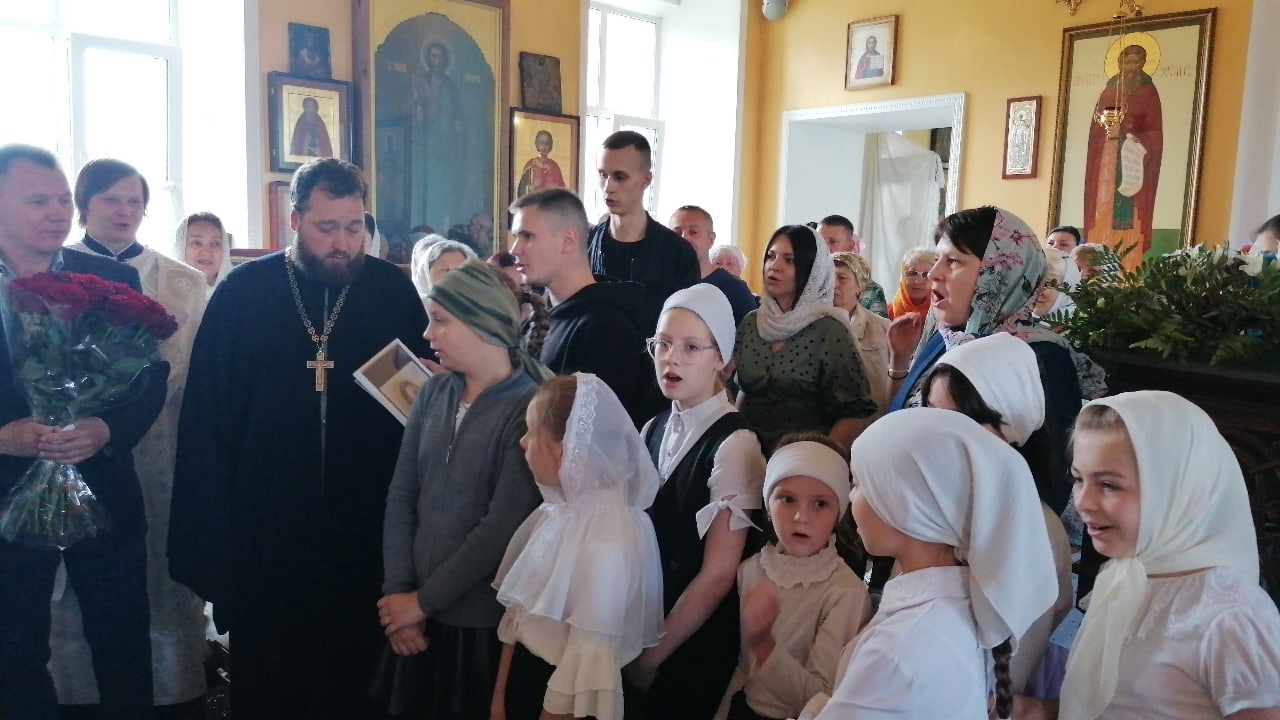 Поздравление с Днём рождения настоятеля протоиерея Александра Филиппова