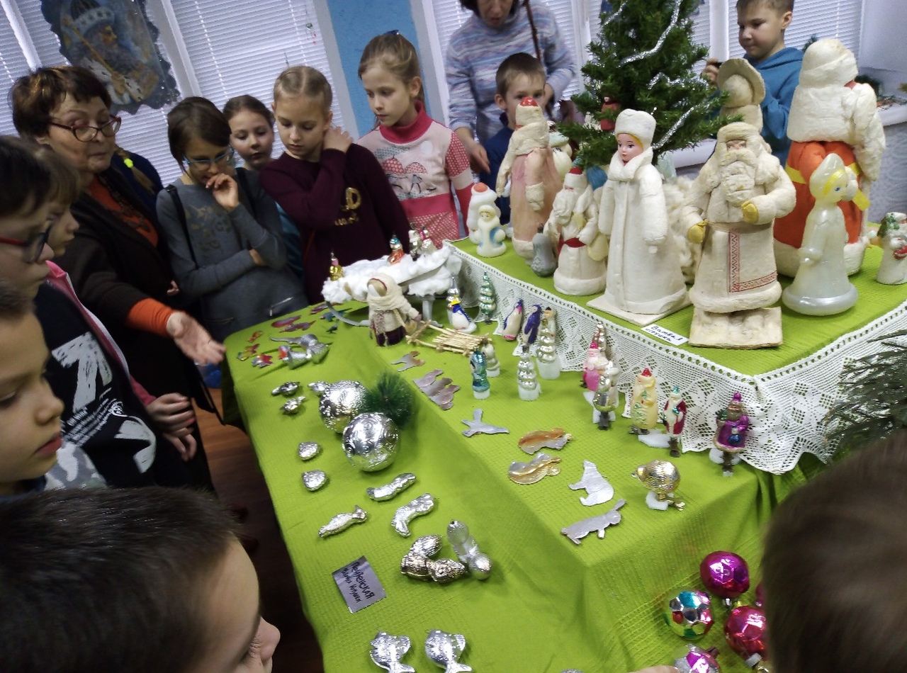 Воспитанники воскресной школы посетили "Музей елочной игрушки"