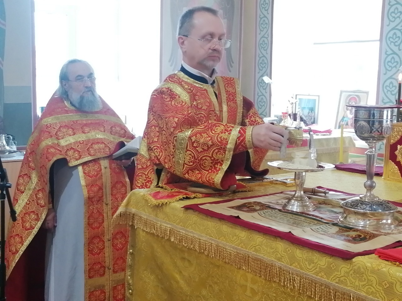 Празднование Происхождение Честных Древ Животворящего Креста Господня