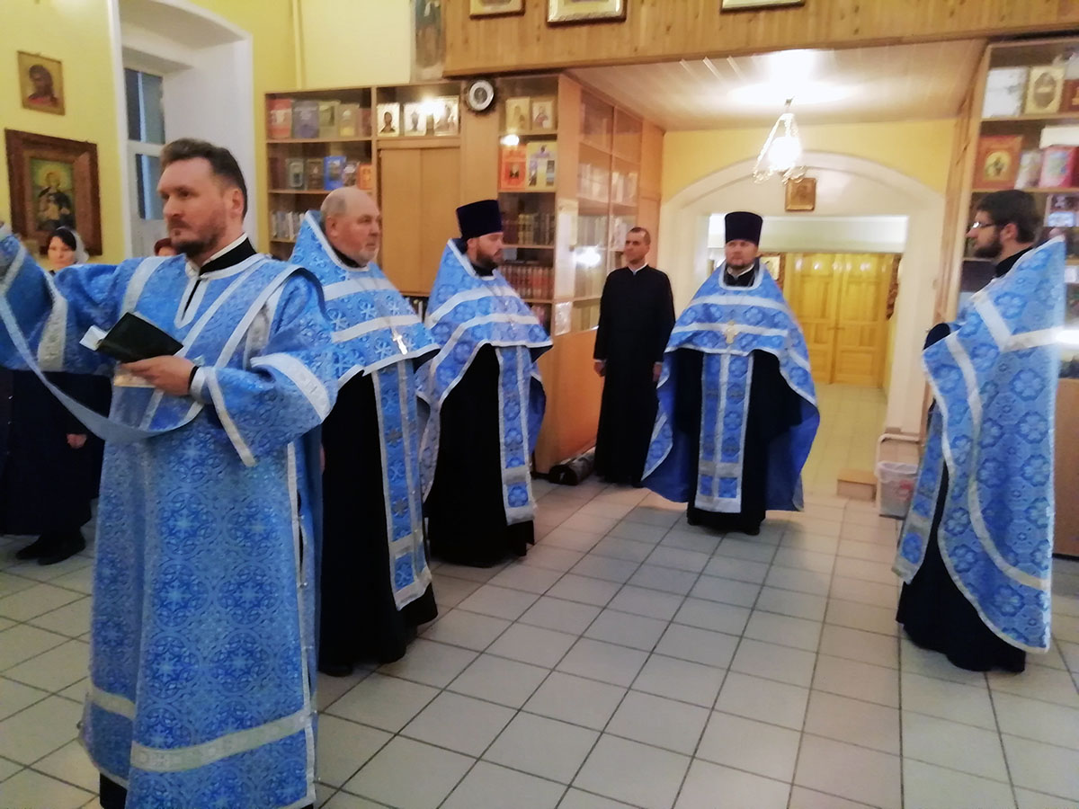 Всенощное бдение в канун празднования Казанской иконы Божией Матери