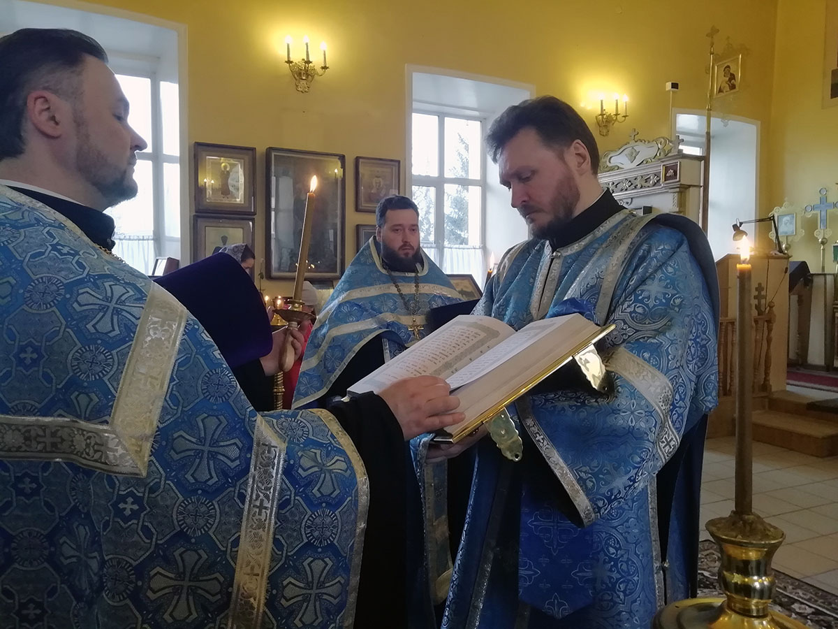 Всенощное бдение в канун Благовещения Пресвятой Богородицы