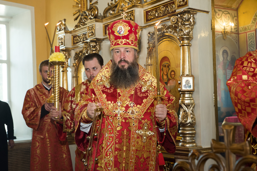 Митрополит Серафим совершил всенощное бдение в нашем храме