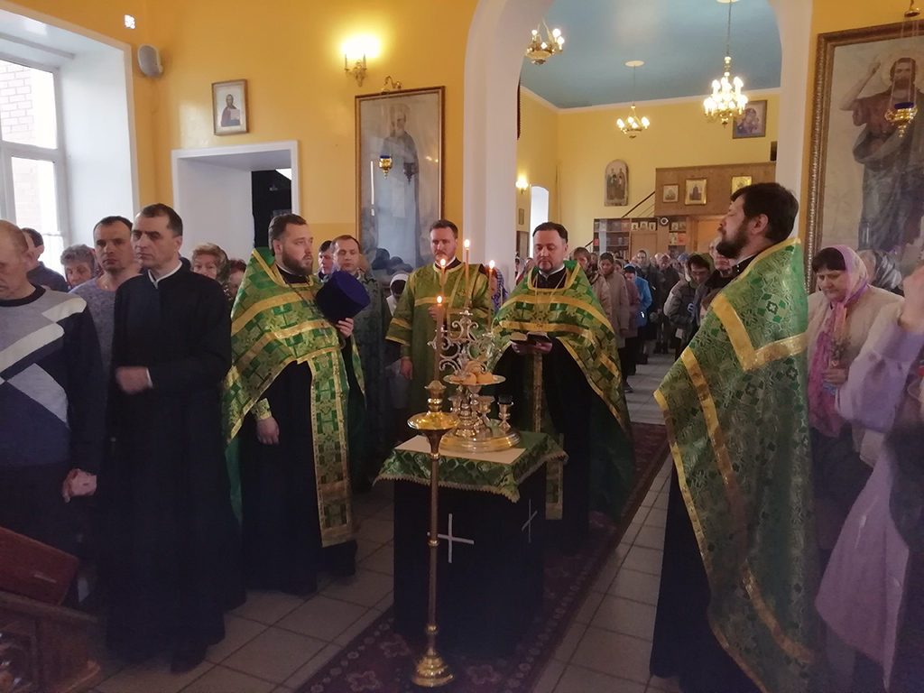 Всенощное бдение в канун праздника Входа Господня в Иерусалим