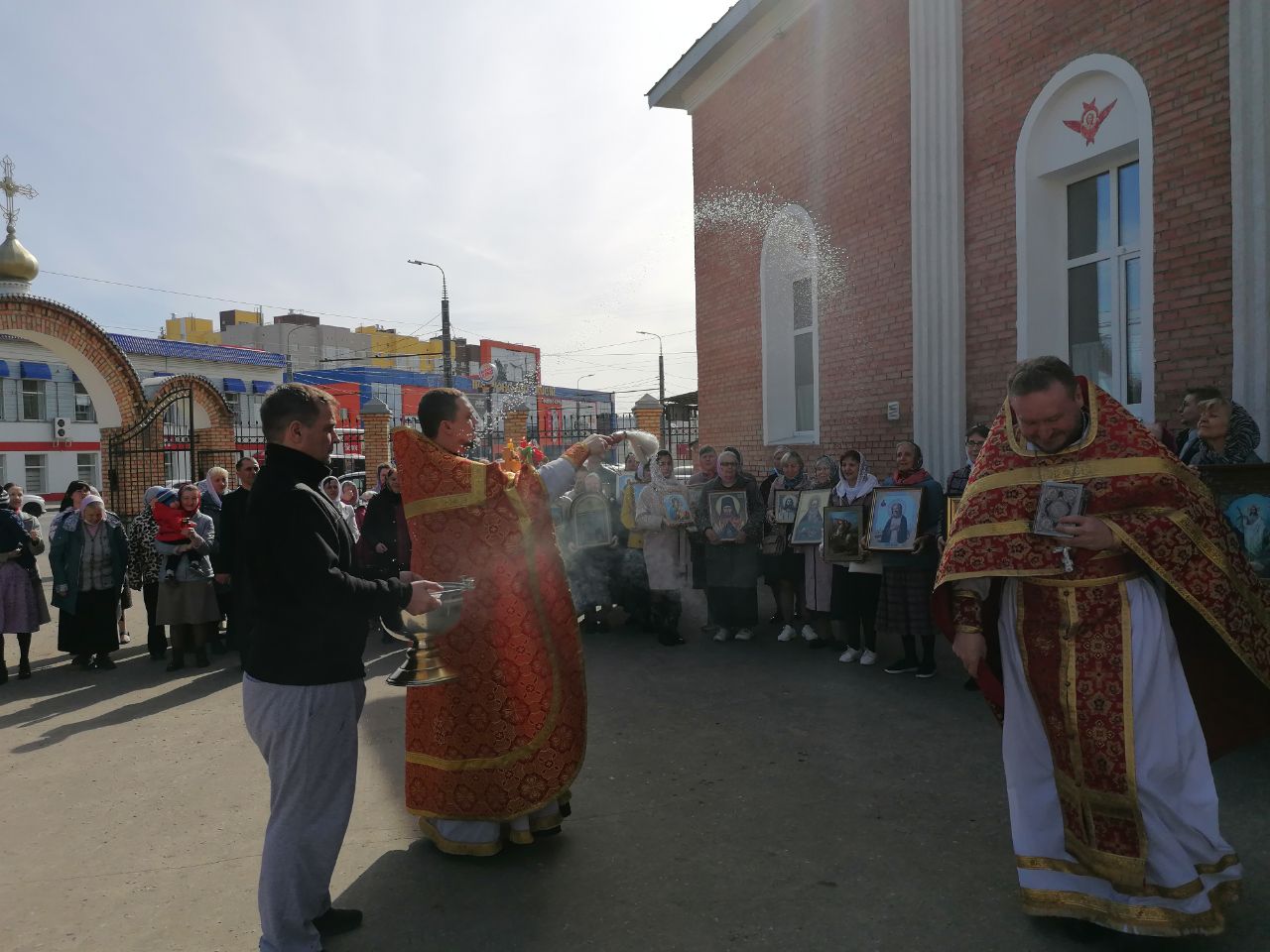 Богослужение в среду Светлой седмицы 