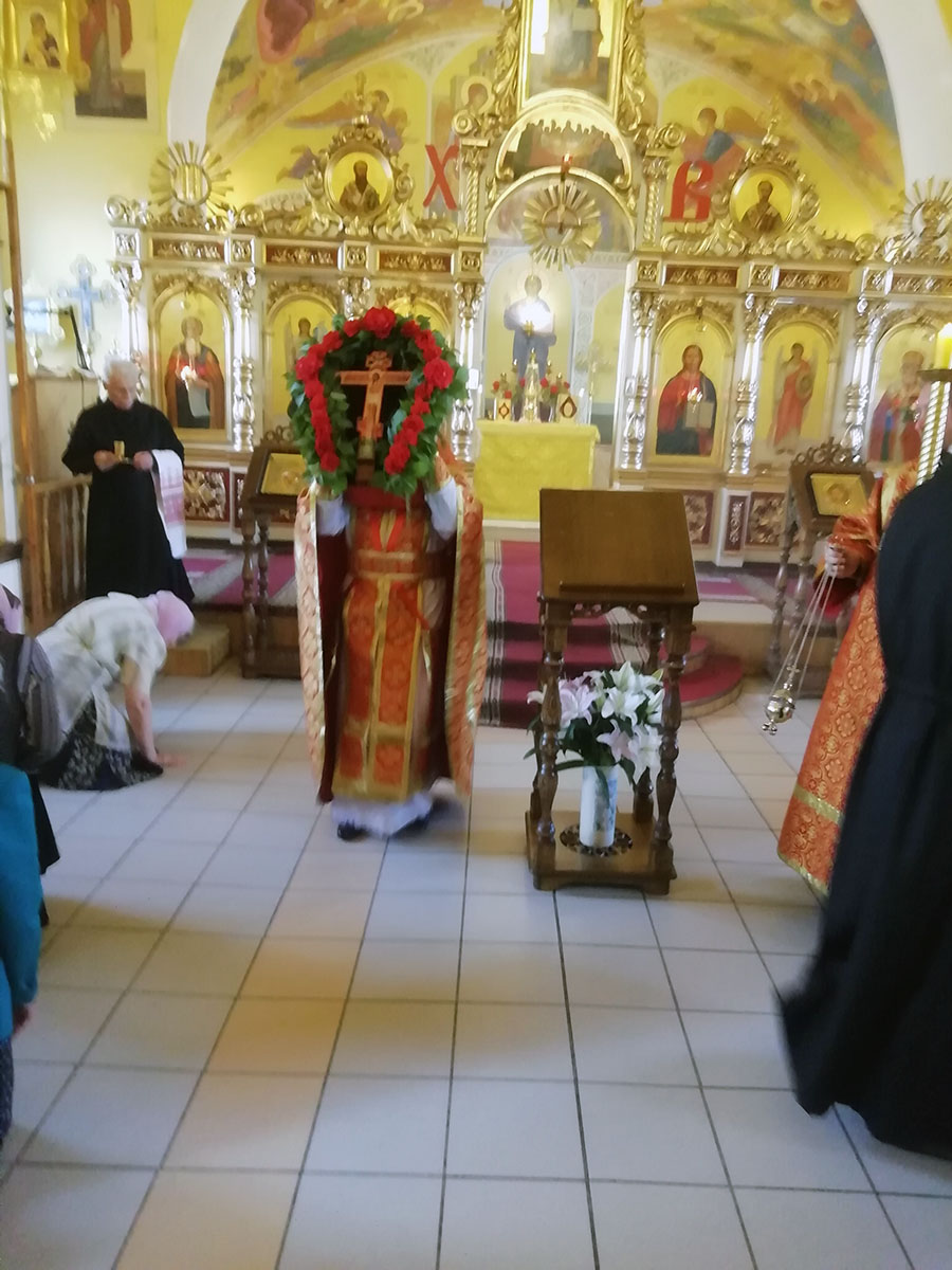 Всенощное бдение в канун празднования Происхождения (изнесения) Честных Древ Животворящего Креста Господня