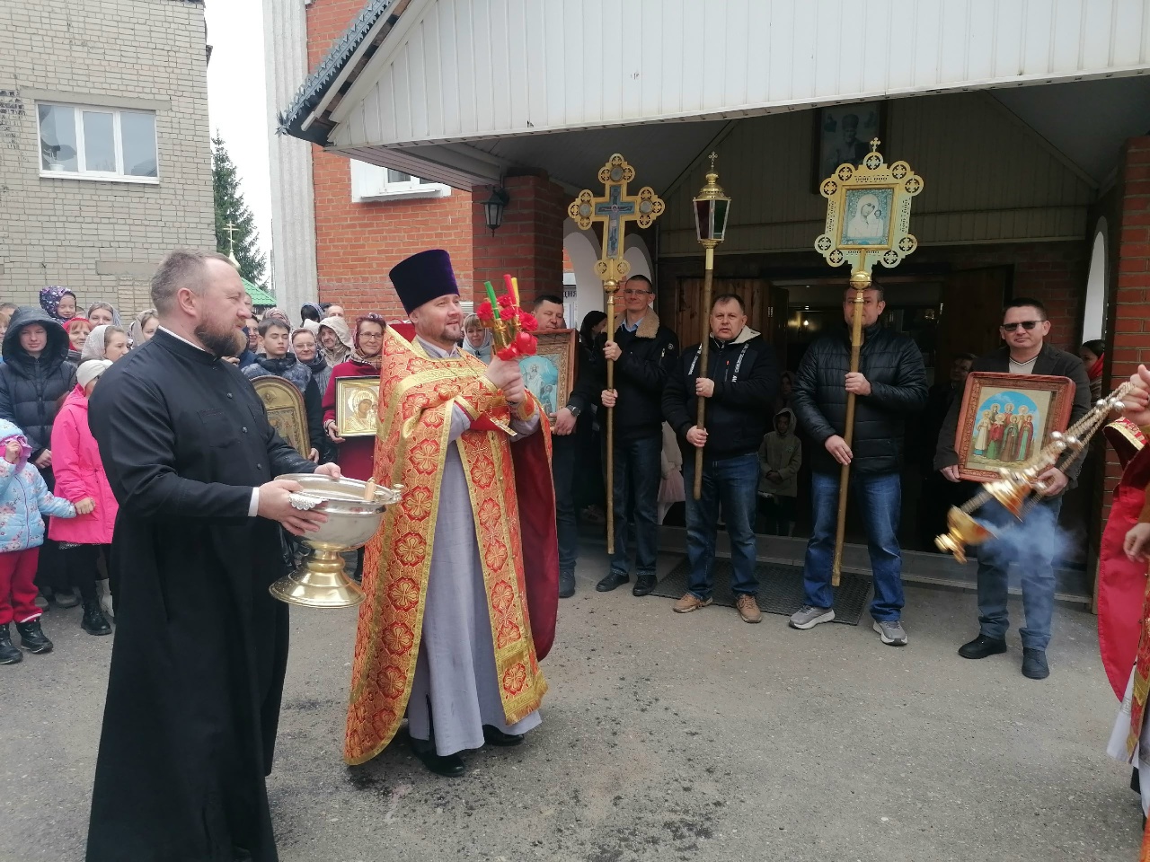 Неделя жен-мироносиц