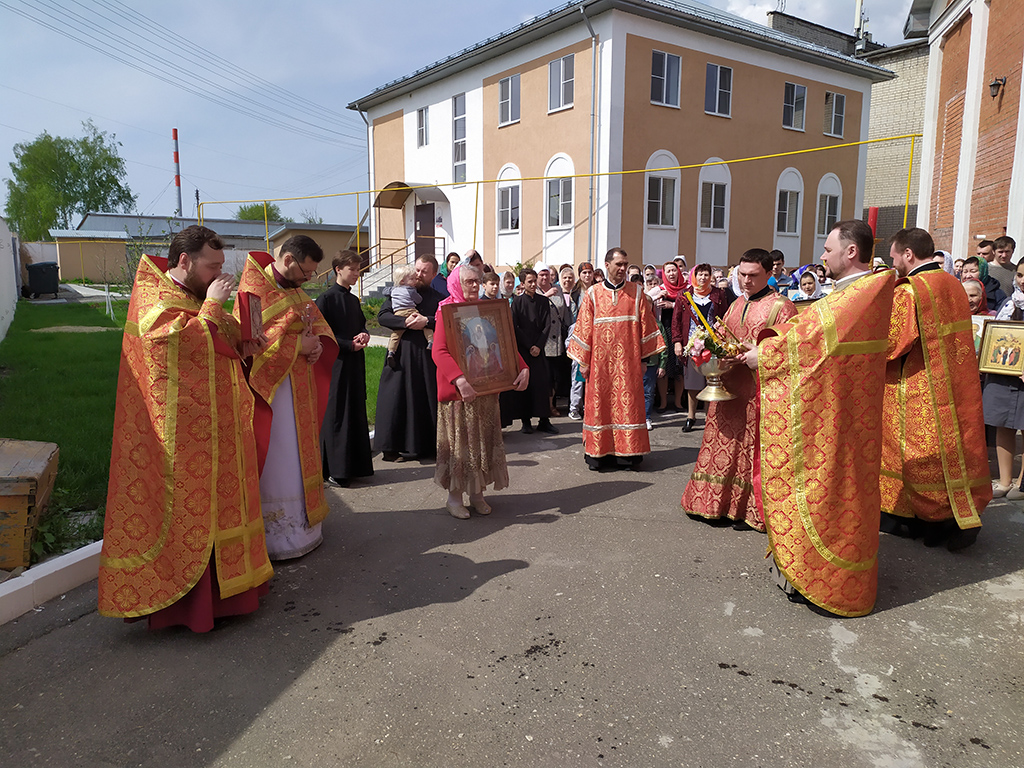 Празднование Антипасхи в Никольском храме