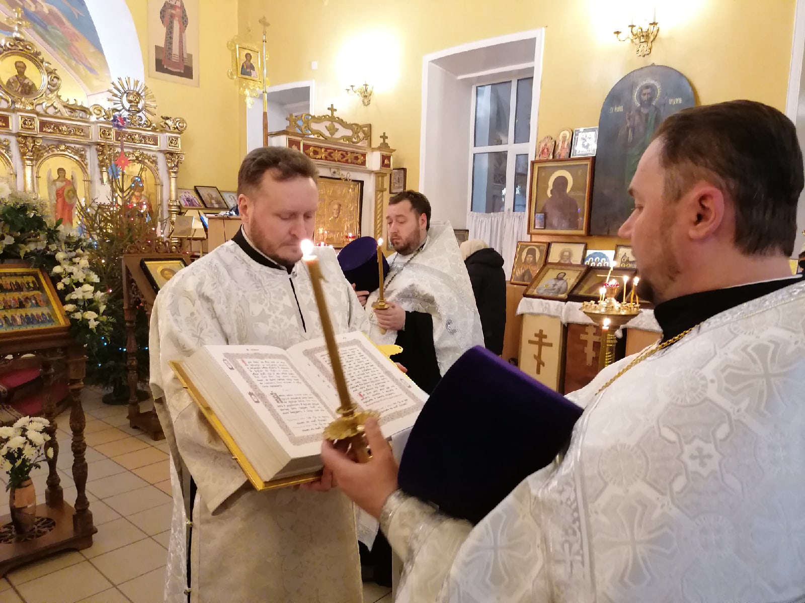 Всенощное бдение в канун праздника Обрезания Господня