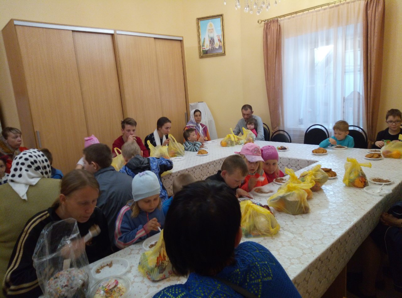 Благотворительный пасхальный обед
