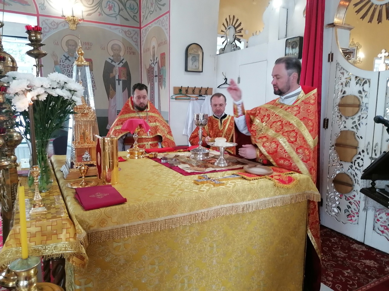 Празднование Происхождение Честных Древ Животворящего Креста Господня