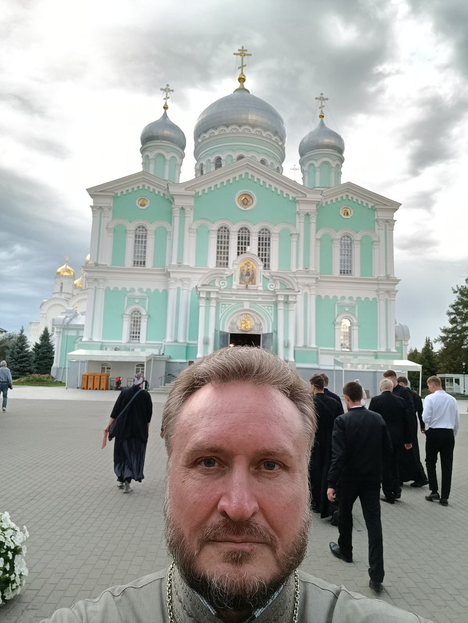 Преподаватели и студенты Пензенской духовной семинарии посетили Дивеево   