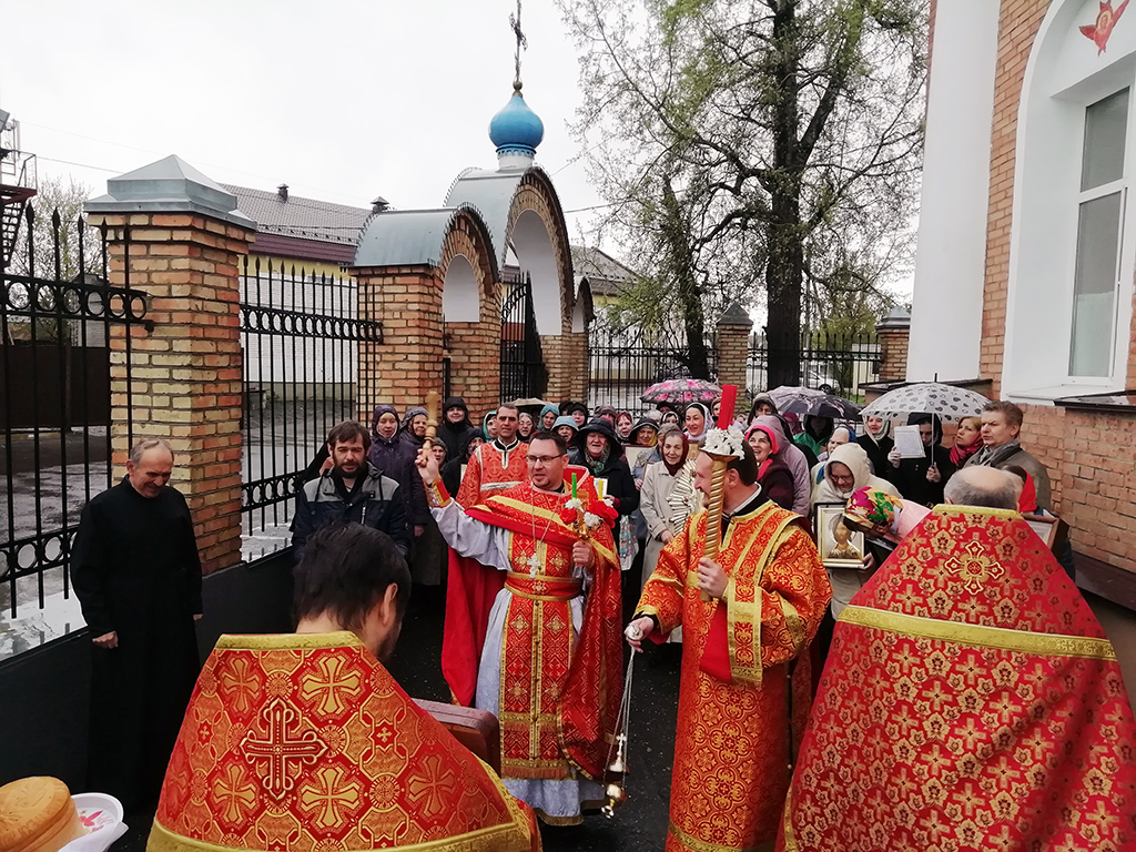 В четверг Светлой седмицы в нашем храме совершалась Божественная литургия