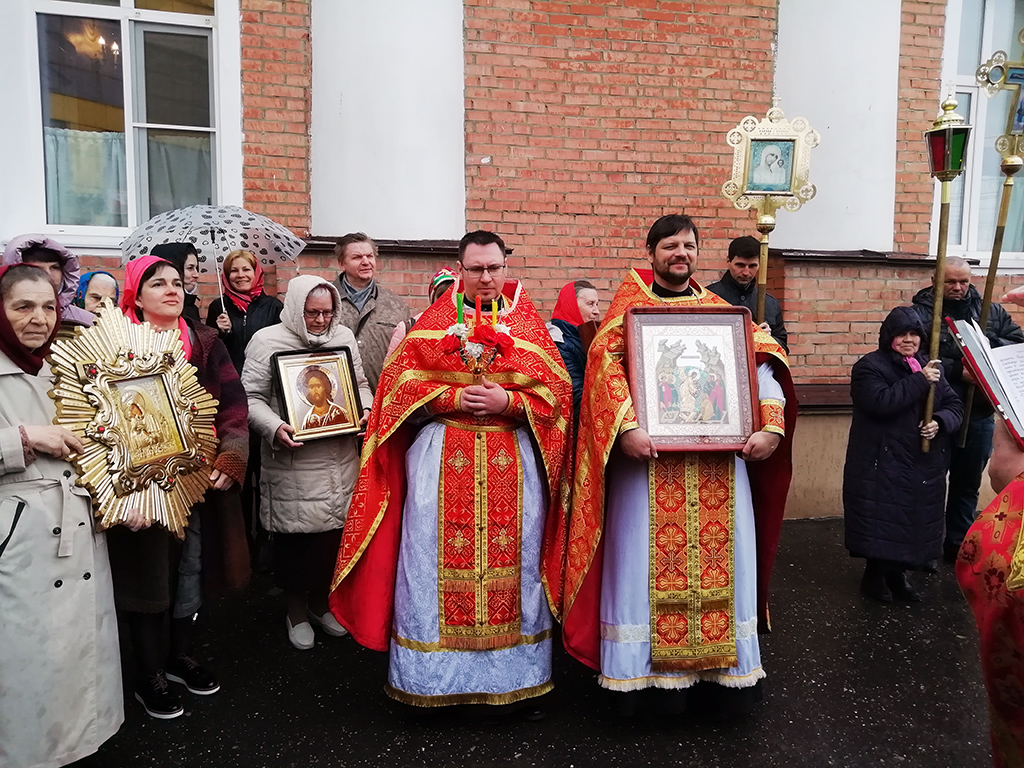 В четверг Светлой седмицы в нашем храме совершалась Божественная литургия
