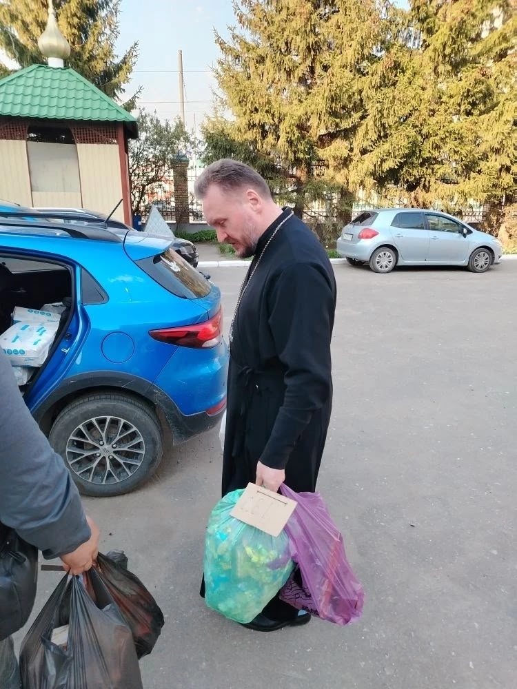 Состоялась передача гуманитарной помощи волонтёрам СВО
