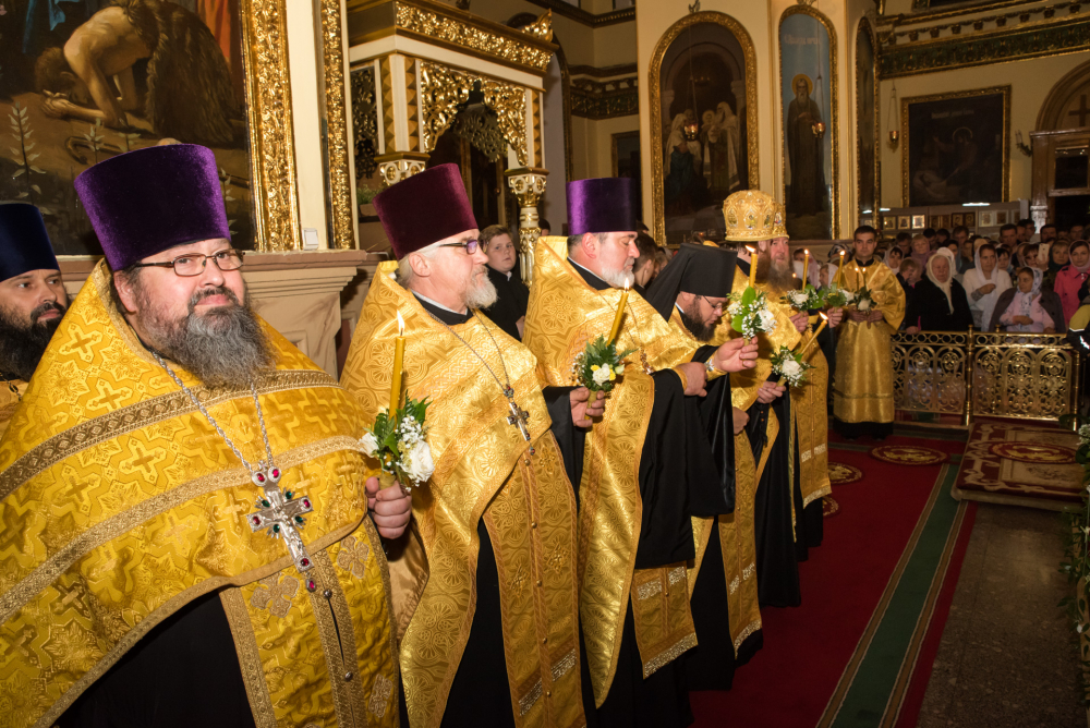 В канун дня памяти святителя Иннокентия Пензенского митрополит Серафим и архипастыри из соседних регионов совершили всенощное бдение в Успенском кафедральном соборе