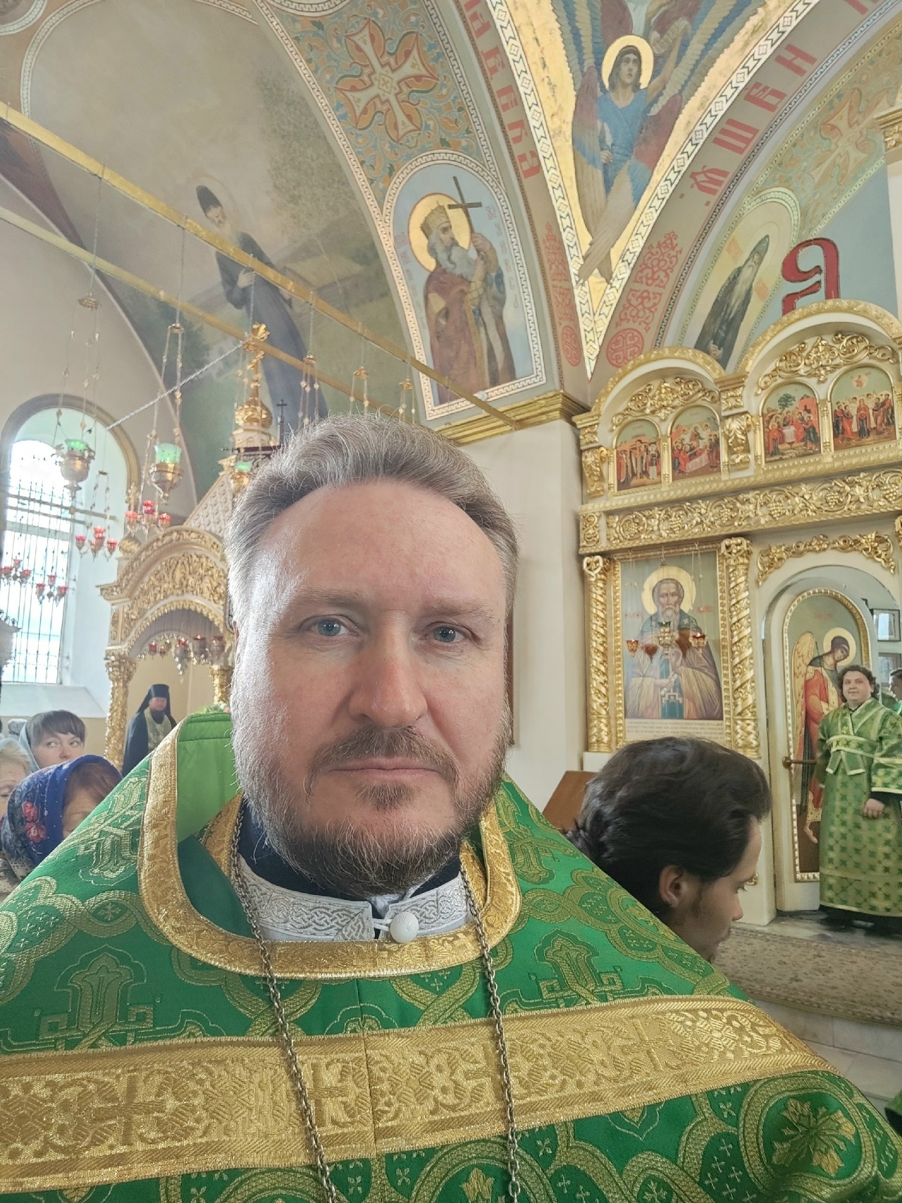 Иерей Сергий Карасёв сослужил Церковным иерархам за литургией в Сергиевской церкви села Соловцовка