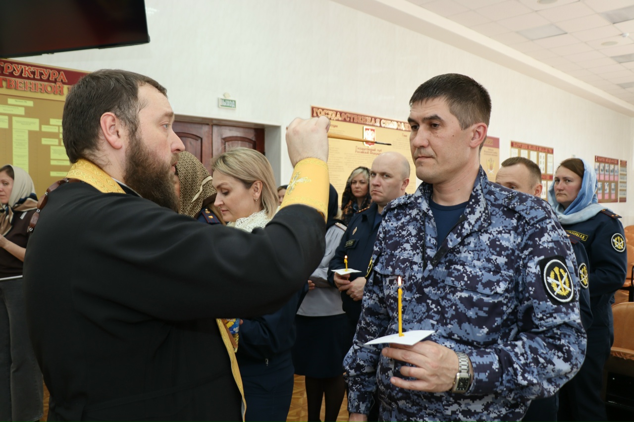 Протоиерей Антоний Шварев совершил Таинство Соборования в региональном УФСИН