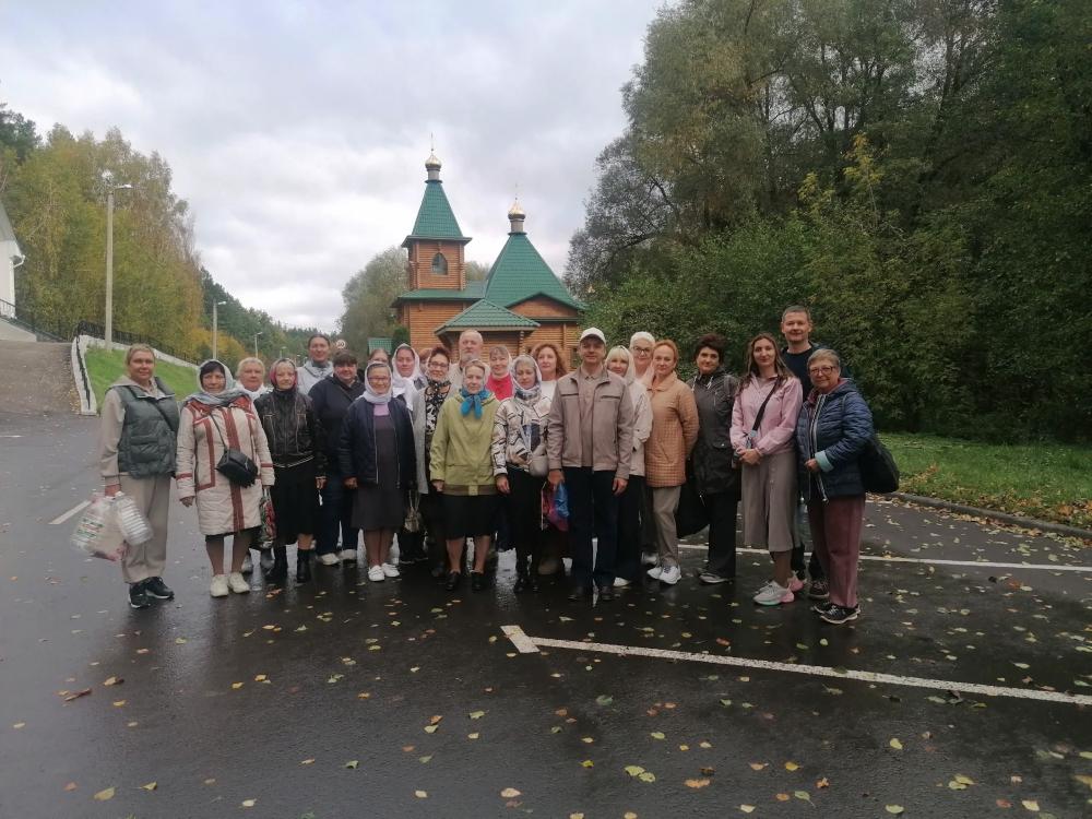 Участники Библейского общества Никольского храма совершили паломническую поездку в Шемышейку