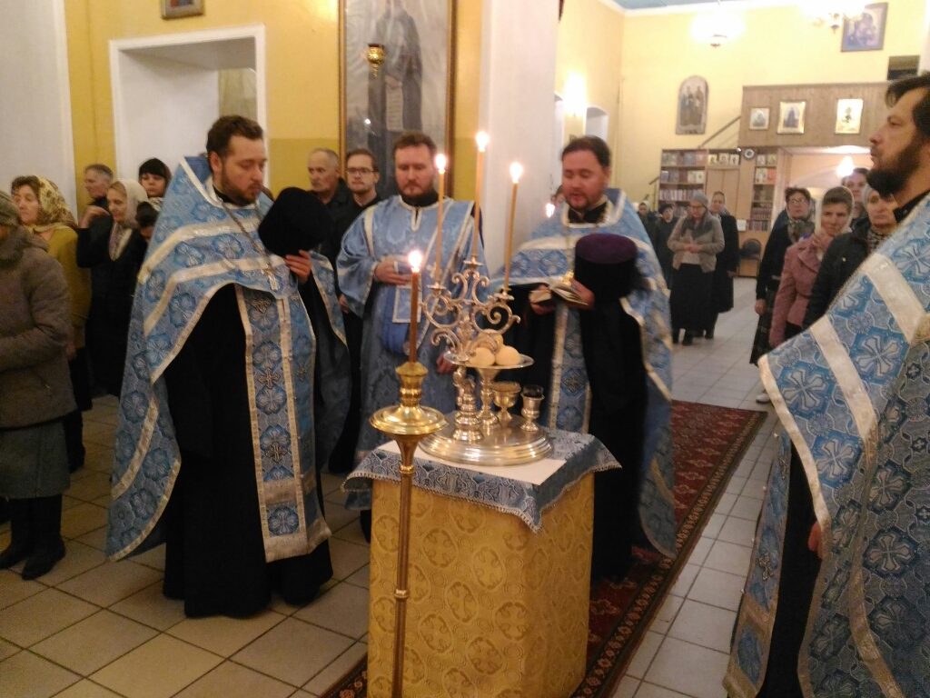 Всенощное бдение накануне Недели 23-ей по Пятидесятнице и праздника Казанской иконе Божией Матери