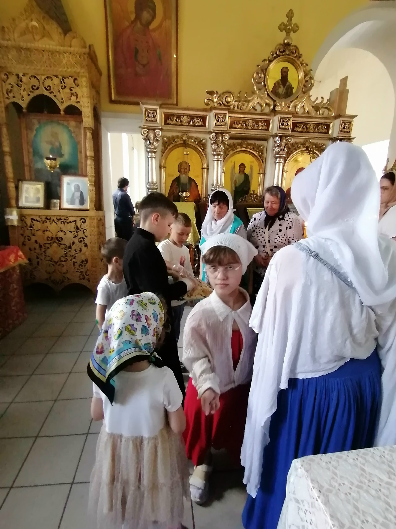 Неделя Всех святых в земле Русской просиявших