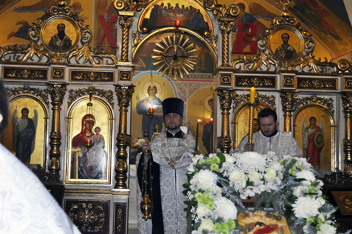 Всенощное бдение в канун Рождества Христова