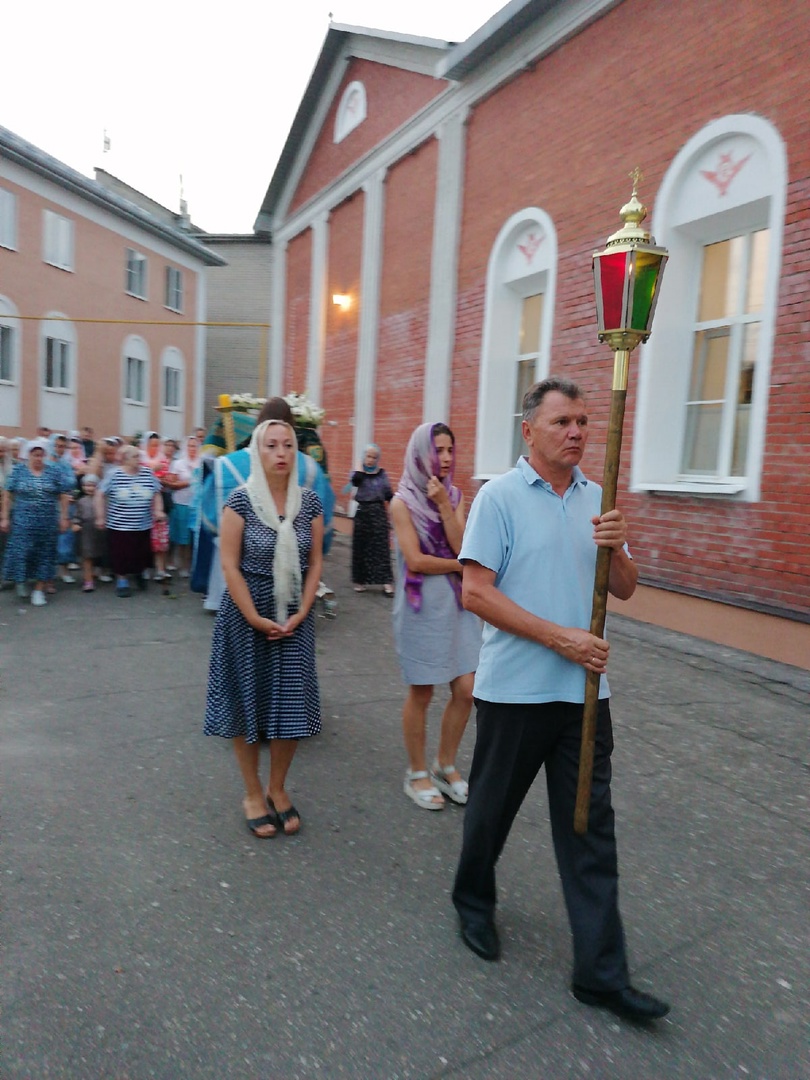 Всенощное бдение с чином Погребения Плащаницы Пресвятой Богородицы