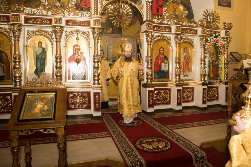 В канун престольного праздника митрополит Серафим возглавил всенощное бдение в нашем храме