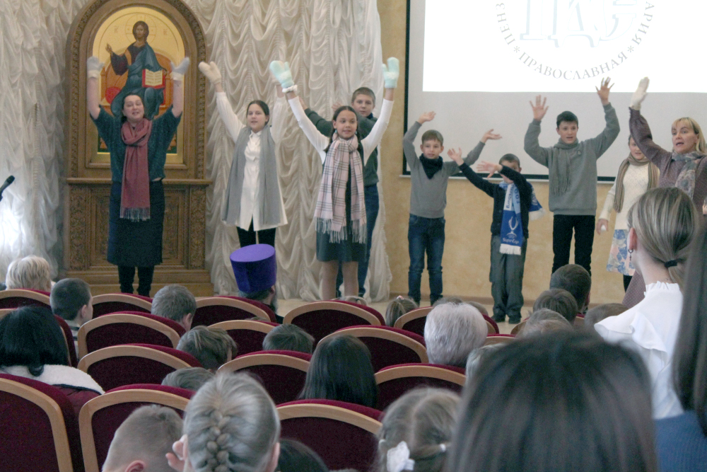 Воспитанники воскресной школы "Азбука веры" участвовали в фестивале «Рождественское чудо» в Пензенской духовной семинарии
