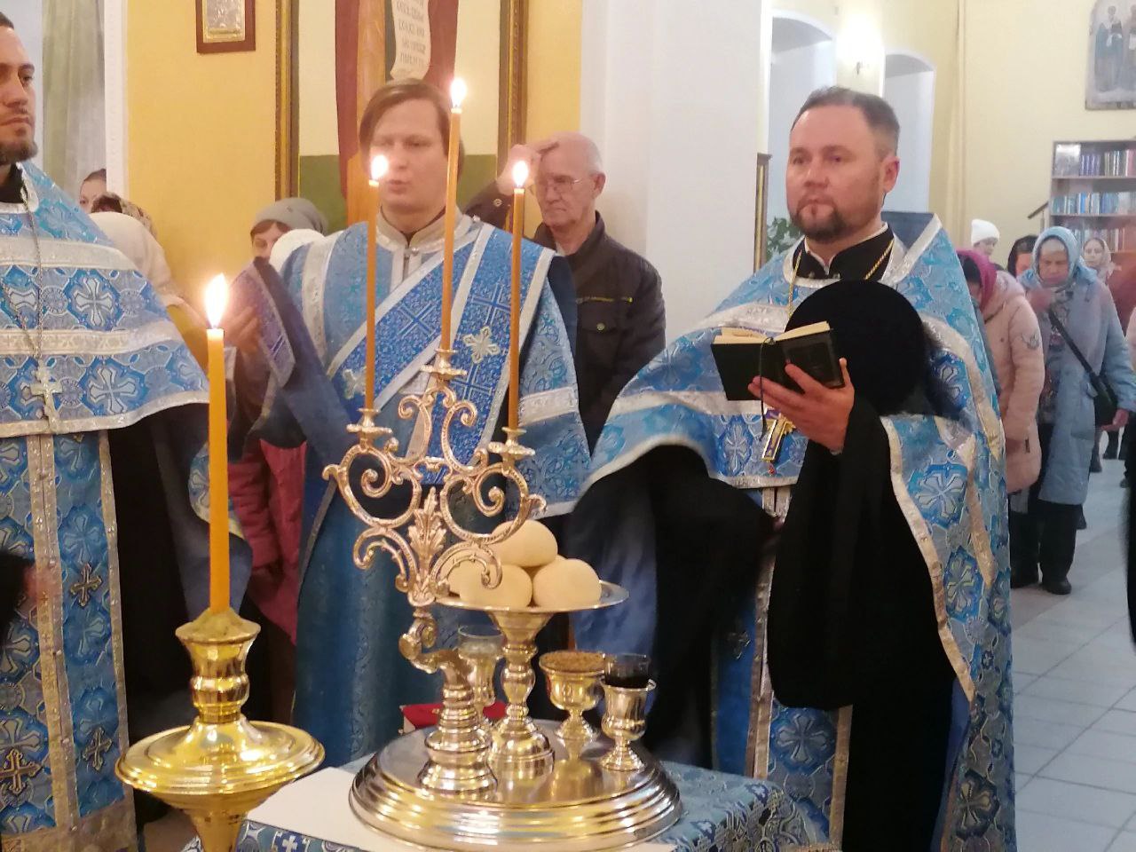 Всенощное бдение в канун празднования Казанской иконе Божией Матери