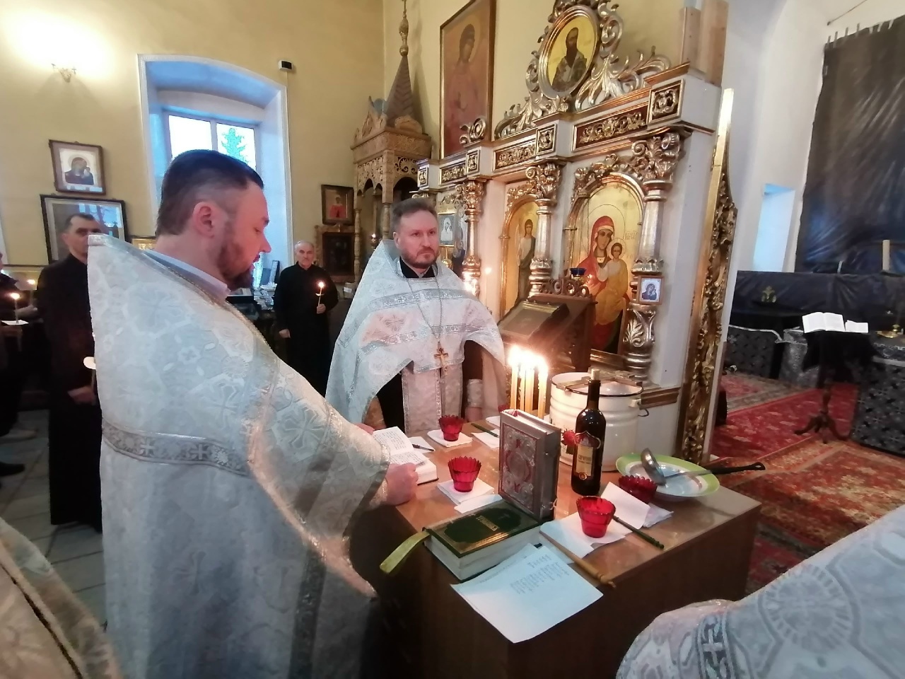 Протоиерей Александр Филиппов совершил Таинство Соборования