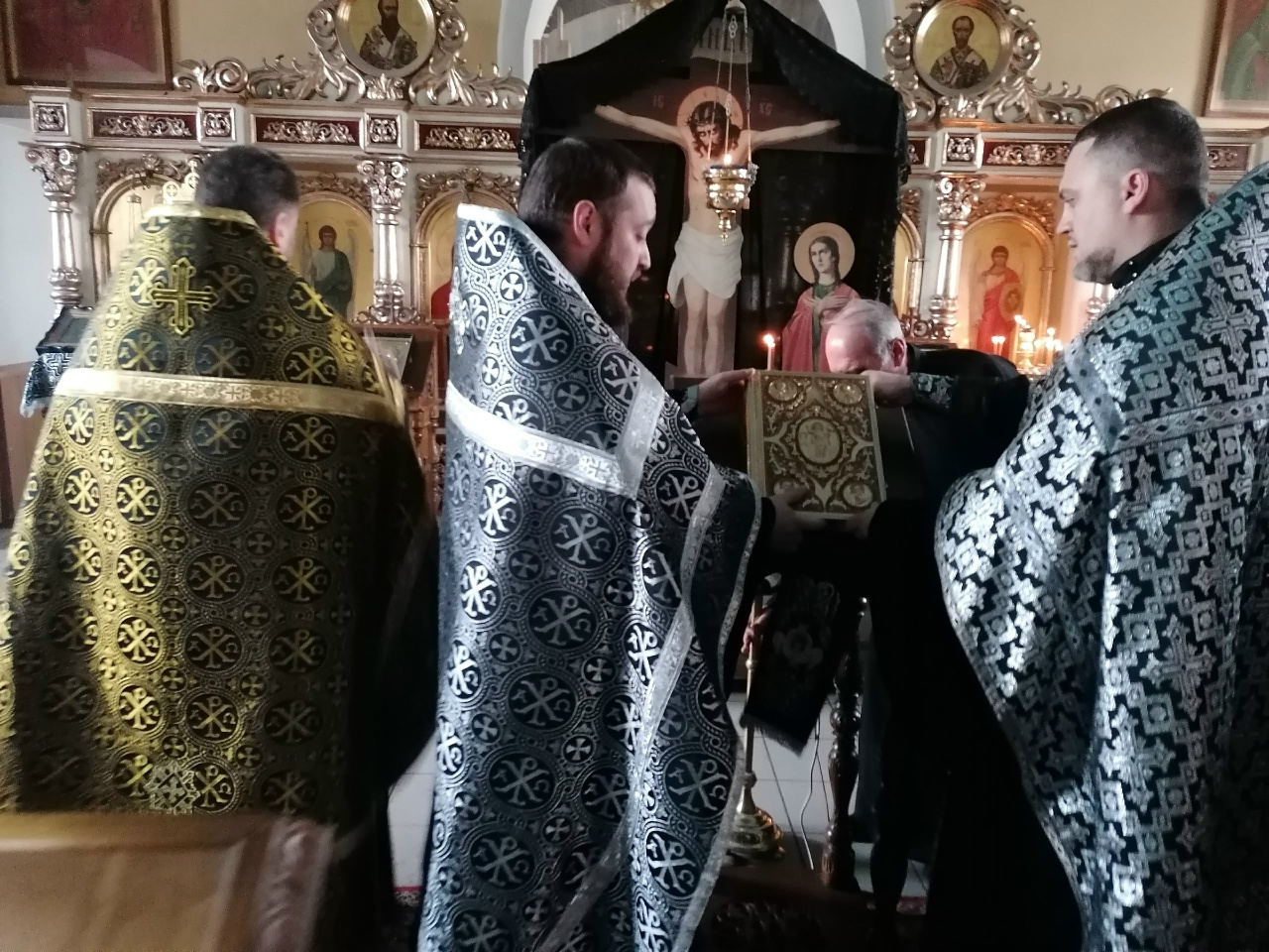 Вечерня с чином Пассии